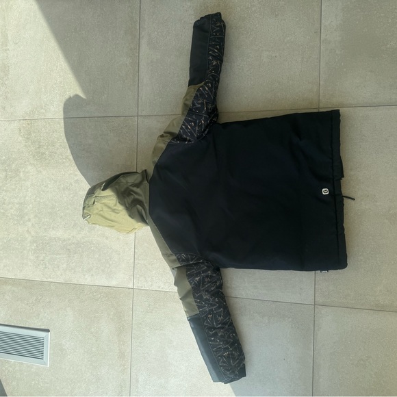 Kids Ski Clothing, Gutsi Jacket and Pants, Size 10y, Green, Black and Mustard - Picture 8 of 10